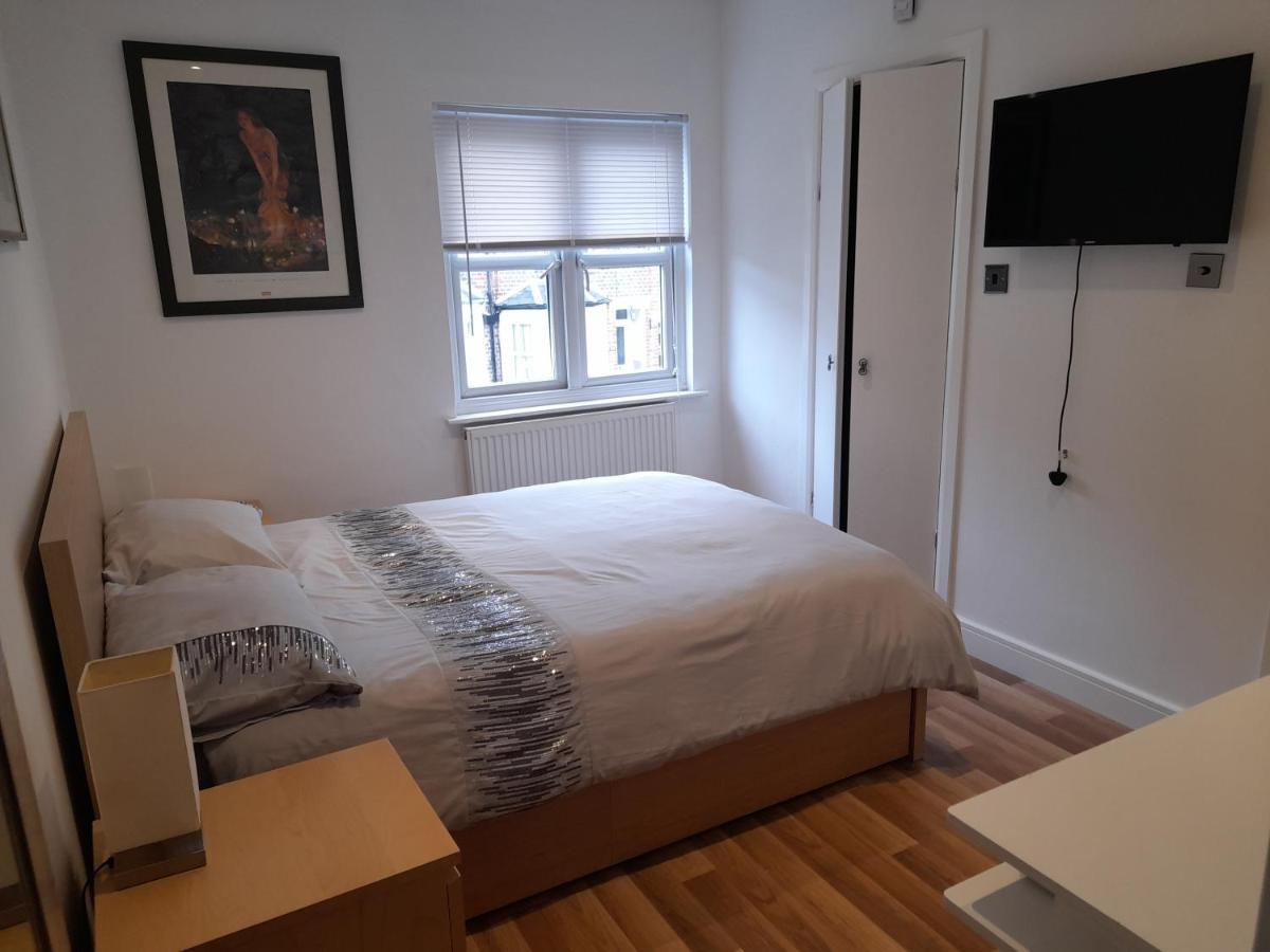 ريدينج Lovely Home With Full En-Suite Double Bed Rooms المظهر الخارجي الصورة